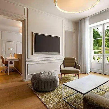 Dolce By Wyndham Versailles - Domaine Du Montcel Hotel