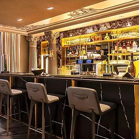 Hotel Dolce By Wyndham Versailles - Domaine Du Montcel 4*