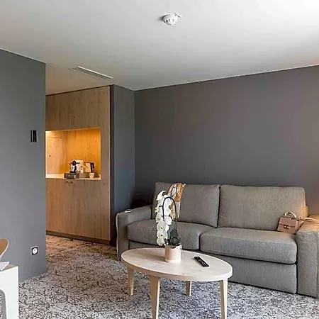Dolce By Wyndham Versailles - Domaine Du Montcel Hotel